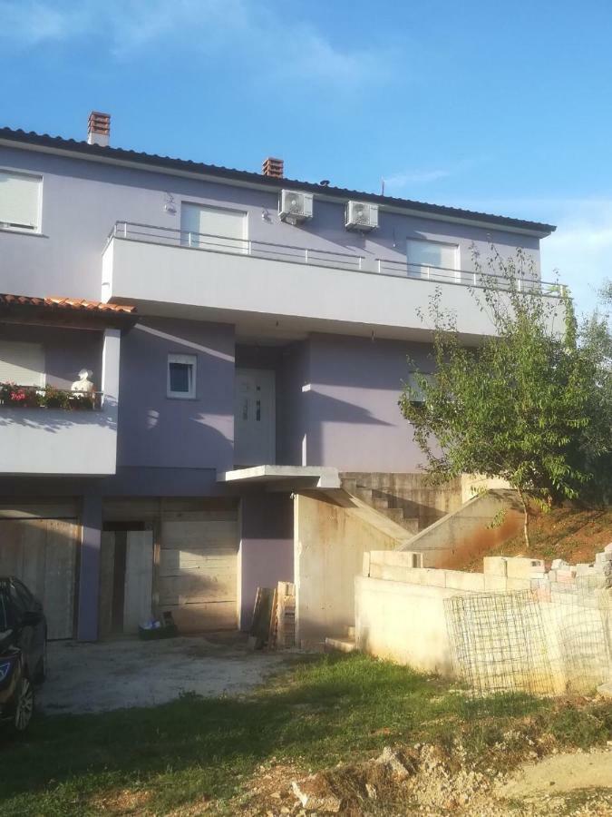 Appartamento Apartman Ki Pola Esterno foto