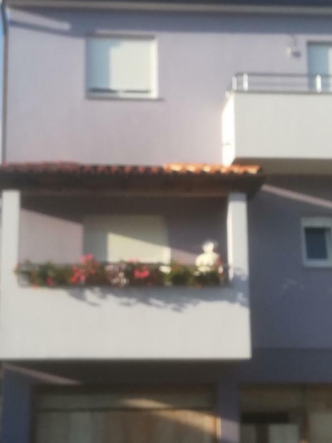 Appartamento Apartman Ki Pola Esterno foto
